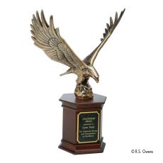 Majestic Eagle Animals on Mahogany Metal Award - Service Awards